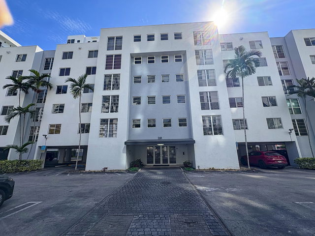 Palm Gardens Condo photo 2